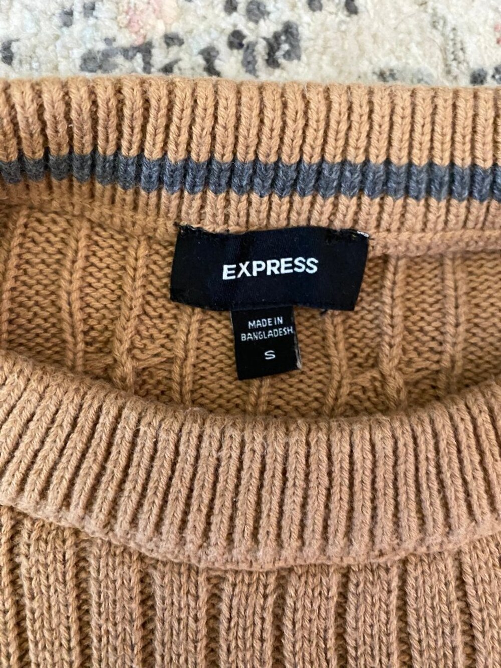 Express sweater - Picture 2 of 6